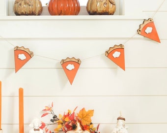 Thanksgiving Garland | Pumpkin Pie | Thanksgiving Mantle Decor | Thanksgiving Decorations | Friendsgiving Decorations | Fall Garland