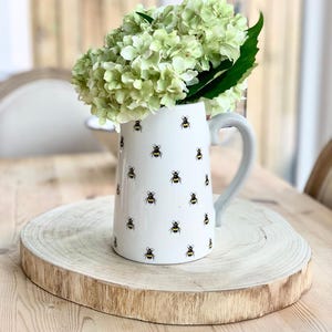 Jarrón de cerámica con forma de abeja / Jarrón floral primaveral con asa / Regalo para el Día de la Madre / Decoración para el hogar para amantes de las abejas