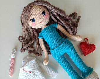 Muñeca de doctora de ganchillo personalizada, regalo de graduación de medicina