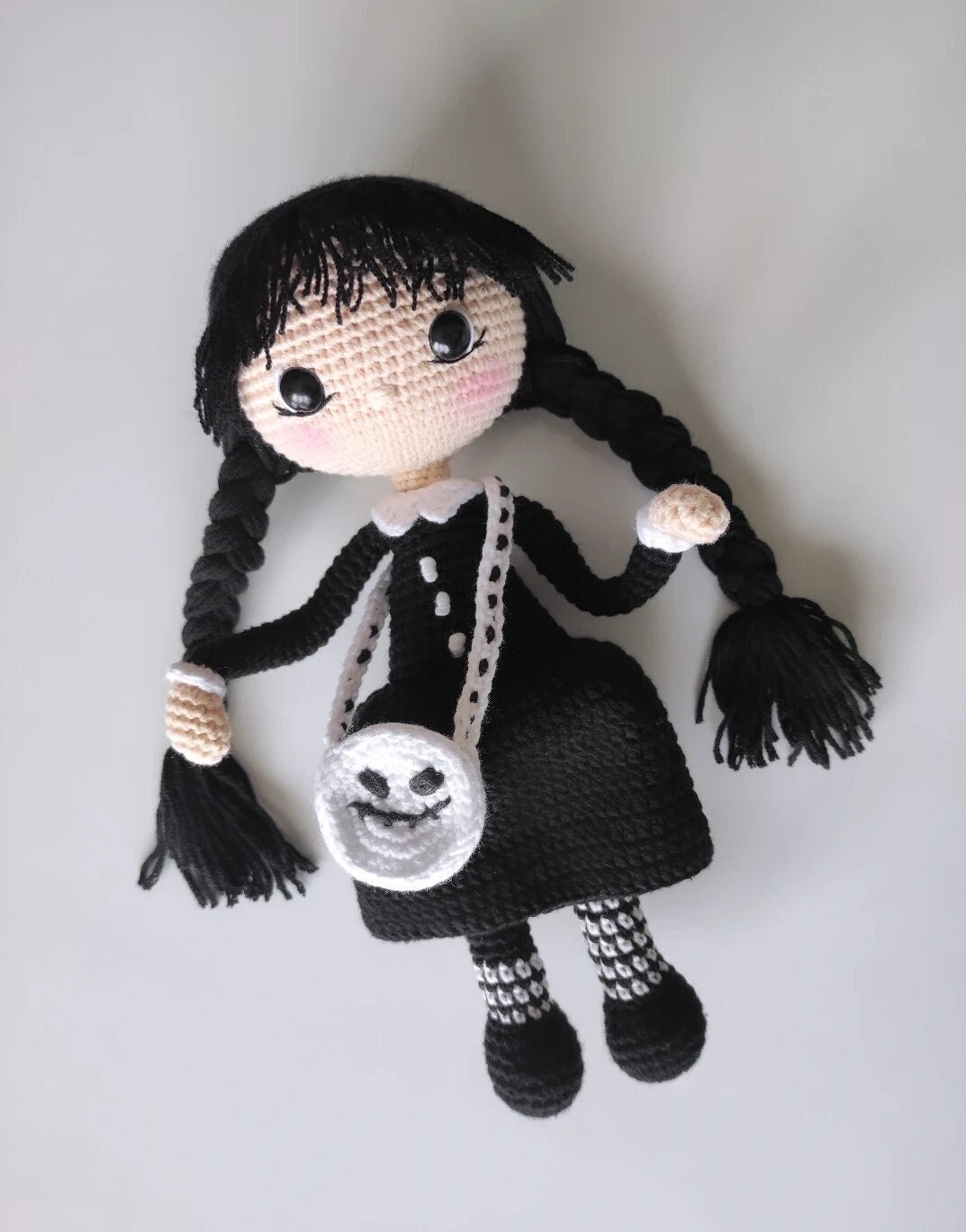 Pop Wednesday Addams Family Action Figure Anime Poupée Acrylique Mignon  Décoration Accessoires Périphériques Anniversaire Gifts_q