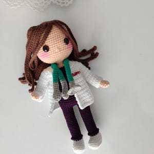 Handmade Amigurumi Doctor Doll – Personalized Crochet Gift for Medical Students, Female Doctor Graduation Gift