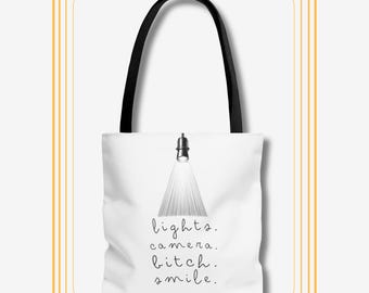 Bolsa de tela "Puedo hacerlo con un corazón roto", luces, cámara, una perra y una sonrisa.