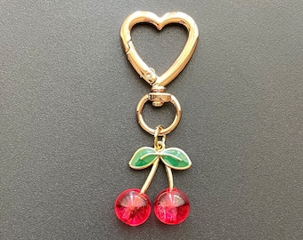 Llavero de cereza con cierre de corazón, dije para bolso coqueto, llavero de fruta
