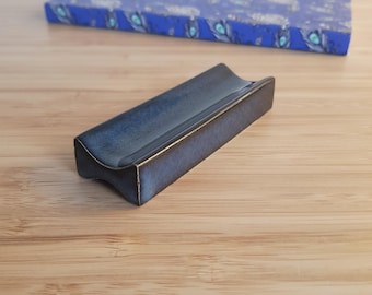 Ceramic pen holder - colour 'Stone blue' – elegant desk accessory for fountain pens, pencils and ballpoints - handmade elegance