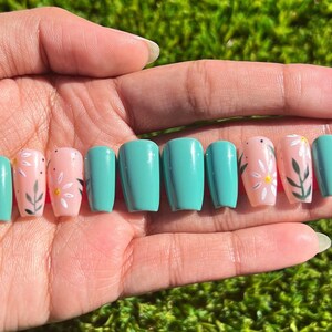 Press on nails