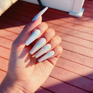 Press on nails