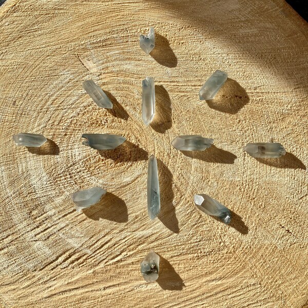 RARE BLUE TARA Quartz - Crystal Grid (12 Crystals) - Rare Blue Tourmaline Included - Blue Tara Point - Brazilian Crystals