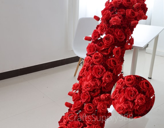 Einzigartige Design Rote Blume Reihe, Elopement Hochzeit Blume Reihe, Seide Rose Blumen Hochzeit Empfang Bühne Kulisse DIY Wand Dekor Verlobung Dekor