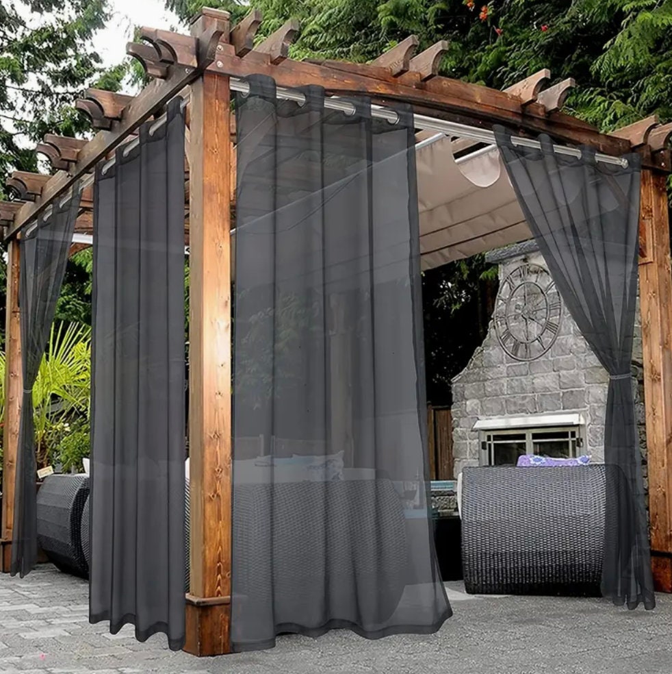 70+ idées de brise-vue pour vous isoler des voisins curieux  Outdoor  gazebo curtains, Outdoor bamboo curtains, Outdoor curtains