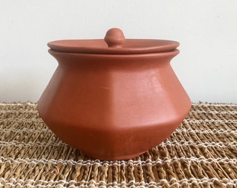Coconut Shell Spoon & Multipurpose Stand Clay Cooking Pot 2L With Lid 