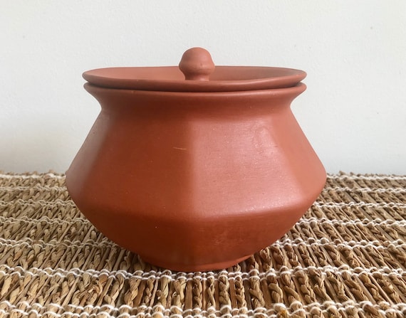 Verka's Terracotta Cooking Pot. Non-glazed Reusable. 100 % Natural Clay.  Cooking and Serving Vegetables/curry/ Biryani. 2lt/ 1lt/ 500 Ml 