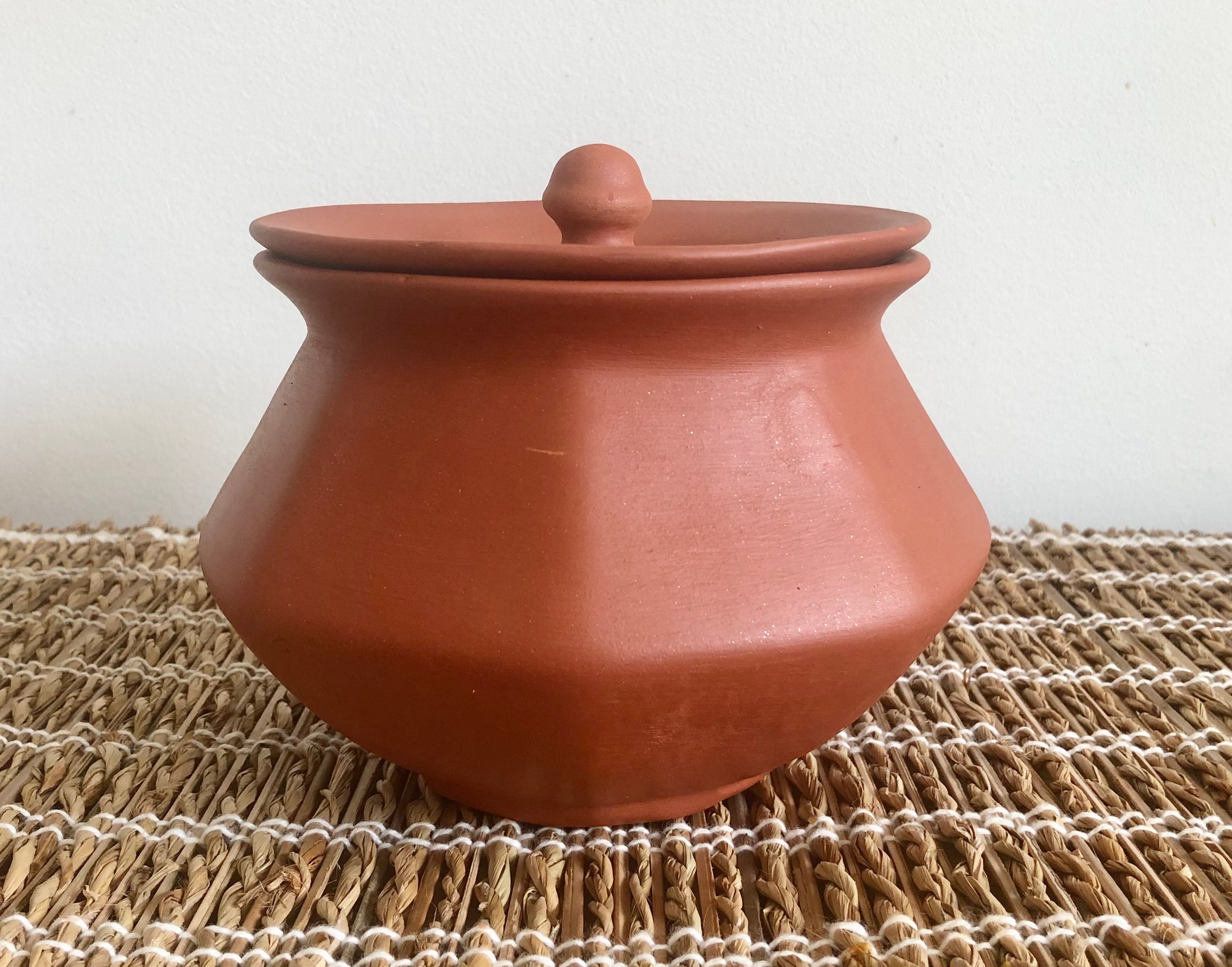 Handmade Clay Low Pot for Cooking with Lid, Natural Lead-Free Unglazed  Earthen Cookware, Clay Yogurt Pots, Big Terracotta Pans Suitable for  Cooking
