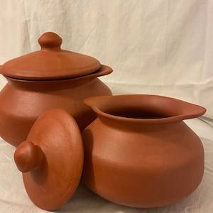 Terracotta / Clay cooking and serving pot. Hand made, Unglazed (Handi). 2 Lts /1.5 Lts/0.8 Lt. Microwave friendly