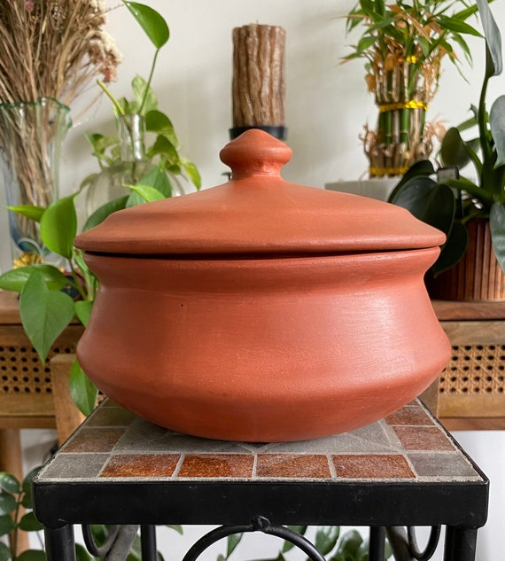 Clay / Terracotta Cooking Pot degchi. No Glazing. 100% Natural 1.8 / 1.0 /  0.70 Lt. Microwave and Fridge Friendly. Curd/ Dahi / Curries 