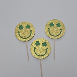 St Patricks day cupcake toppers, St Patricks cupcake toppers, Clover cupcake toppers, Shamrock cupcake toppers, set of 12 cupcake toppers