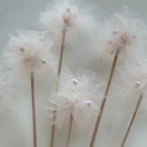 Princess wand, party favor wand, tulle wand, princess party wand, little girl wand, birthday wand, girl birthday party favor