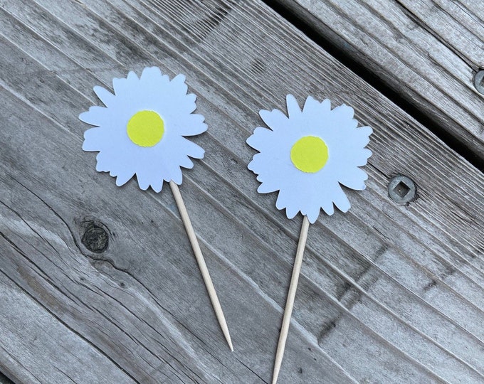 Daisy cupcake toppers, Daisy toppers, Flower cupcake toppers, flower toppers, floral toppers, floral cupcake toppers