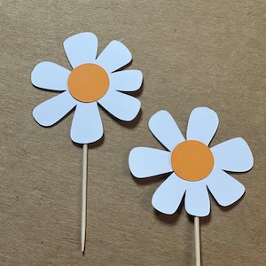 Daisy cupcake toppers, Daisy toppers, Flower cupcake toppers, flower toppers, floral toppers, floral cupcake toppers