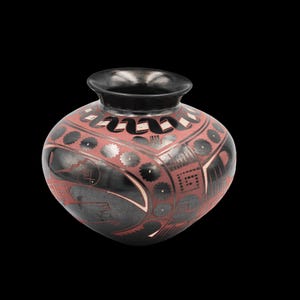 Vintage Handmade Mata Ortiz Vase by Cesar Bugarini, Southwest Fine Art Pottery