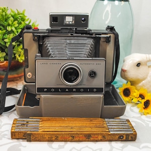 Polaroid Land Camera 103 , 225 , 230 et 330 avec un coffret Macro 581