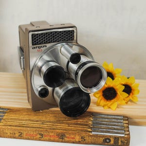 Vintage 1950s Argus M3 Turret Home Movie Camera