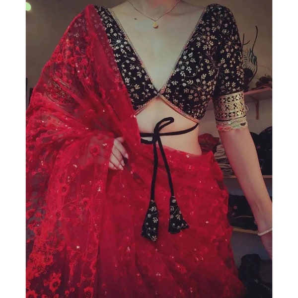 Saree rouge glamour avec chemisier de travail brodé noir, robe de mariée indienne, sari pour réception cocktail pour femme