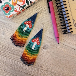 Pendientes LGBTQ+ Pride, Rainbow Fringe Earrings, Pride Dainty Earrings, Rainbow Gay Earrings, Colgante Gay Progress, Rainbow Flag, Transgénero