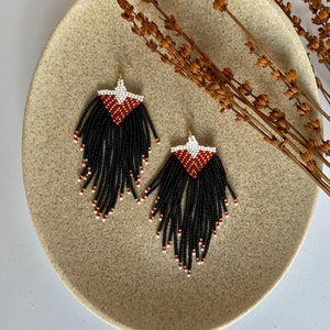 Red and black beaded fringe earrings, seed bead earrings dangle boho earrings native beaded earrings chandelier earrings colorful earrings