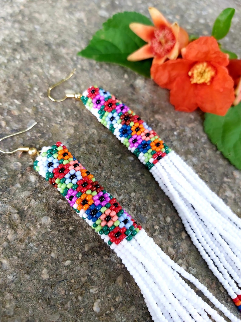 Long minimalist floral beaded fringe earrings seed bead earrings dangle boho earrings chandelier earrings native bead earrings image 3