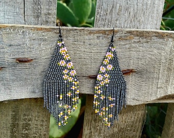Anthracite grey floral beaded fringe earrings seed bead earrings dangle boho earrings chandelier earrings native beaded earrings