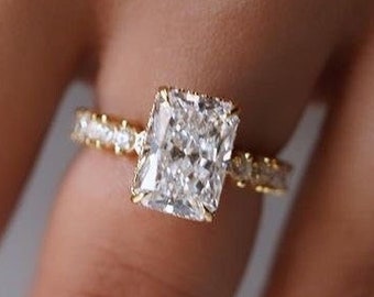 Radiant Cut Moissanite Engagement Ring with Side Baguette 10K/14K/18K Solid Gold Band Anniversary Gifts Moissanite Handmade Rings for Women