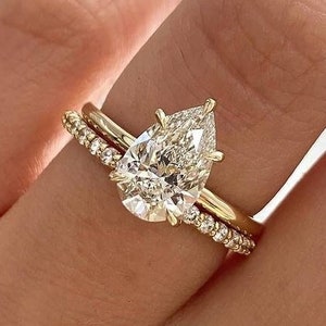 2.50 CT Pear Cut Moissanite / Lab Grown Diamond Engagement Ring | Bridal Set | 18K Gold Wedding Ring Set | Anniversary Ring Set For Her
