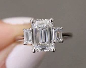 Three Stone Emerald Cut Moissanite Engagement Ring, Three Stone Wedding Ring, 3 Stone Emerald Cut Anniversary Gift Ring.