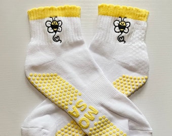 Bee Embroidered Pilates Socks – Frilled Grippy Yoga Barre Socks