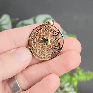 Natural Moldavite Gemstone Pendant in Sterling Silver: Unique Jewelry