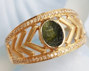 Natural Raw Moldavite Ring in Sterling Silver | Engagement Ring | Wedding Ring | Statement Ring| Oval Shape Moldavite Ring| Unique Moldavite
