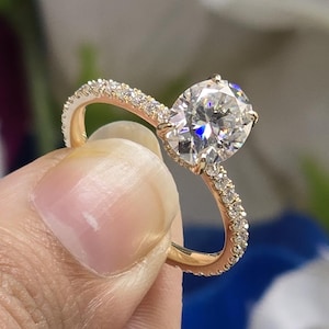 Anel de noivado de moissanita com corte oval de 2 quilates e diamante halo oculto, anel de diamante eterno de ouro amarelo 14k 3/4 para mulheres, presente de aniversário