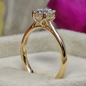 14k Gelbgold Vintage Kathedrale Einstellung Verlobungsring, Zierliche Rundschliff Versteckter Halo Ehering, Lotus Blumen Tulpe Set Verlobungsring