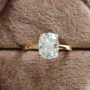Antique Cushion Cut Moissanite Engagement Ring 2.50CT Elongated Cushion Cut Ring 14k Solid Gold Solitaire Ring for Women Vintage Bridal Ring