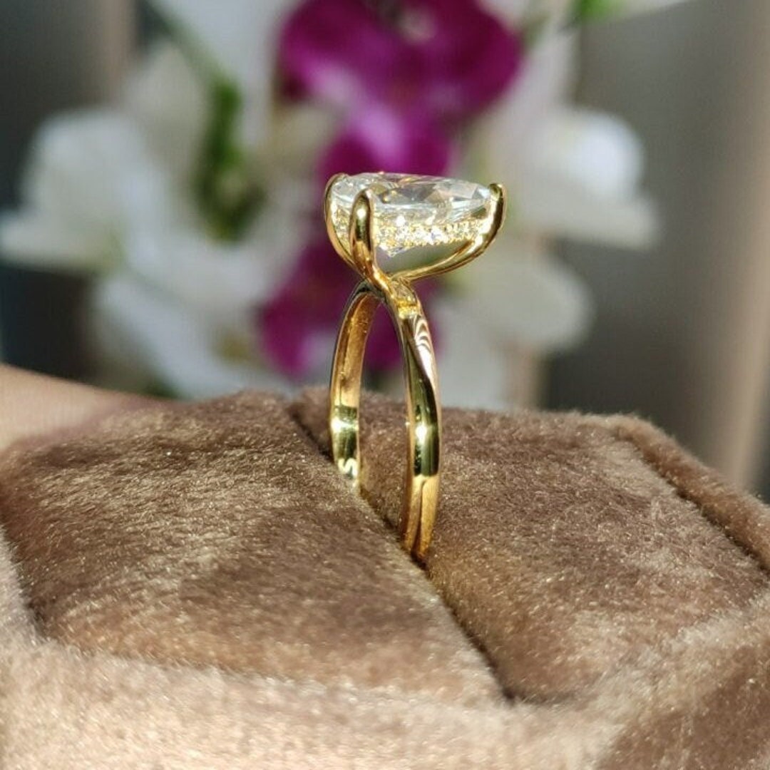 10k/14k/18k Solid Gold Pear Cut Moissanite Engagement Ring, Tear