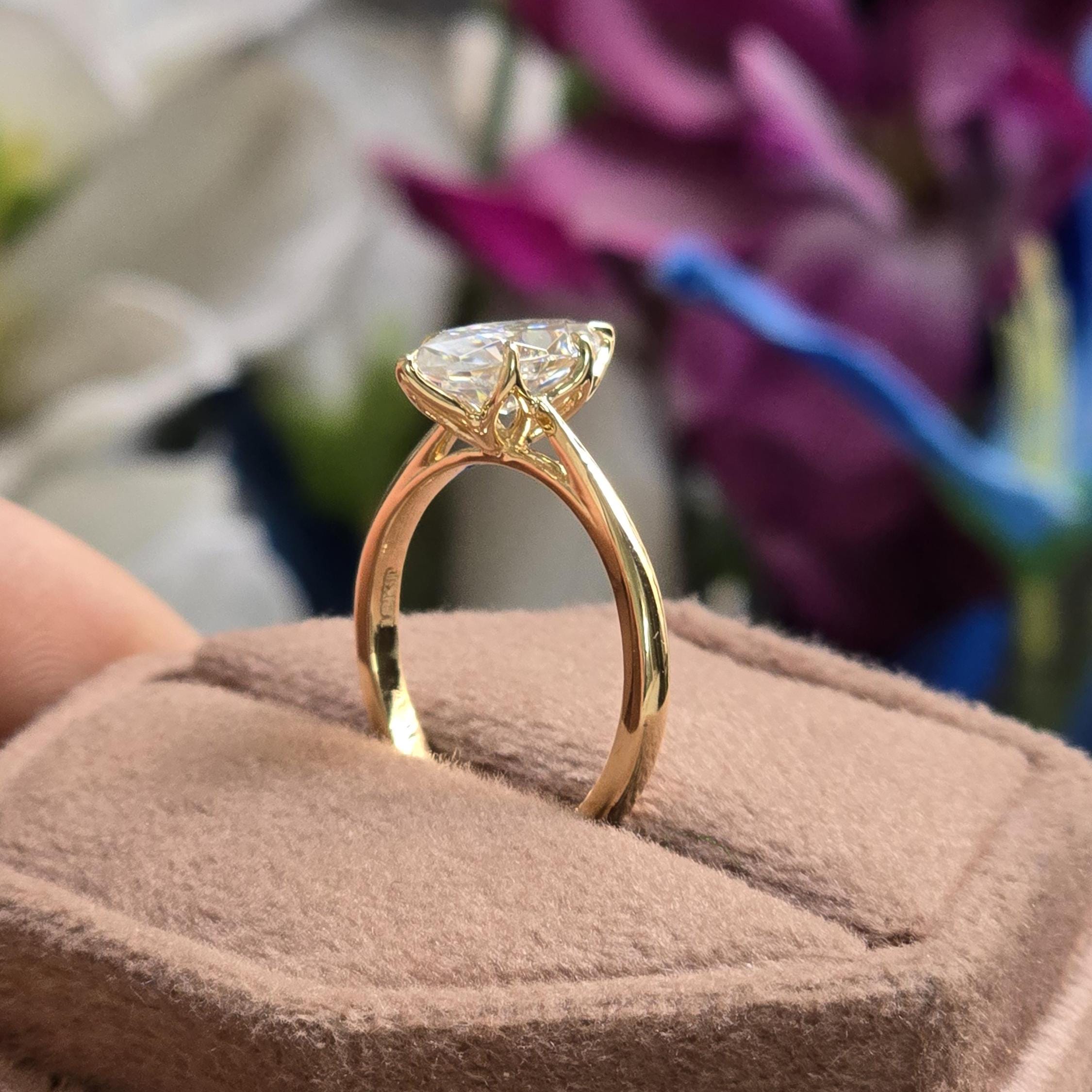 18金花モチーフのリング サイズ9 tulip ring 3月15日まで Tulip Petal Engagement Ring, 18k Gold Flower Basket Setting Ring