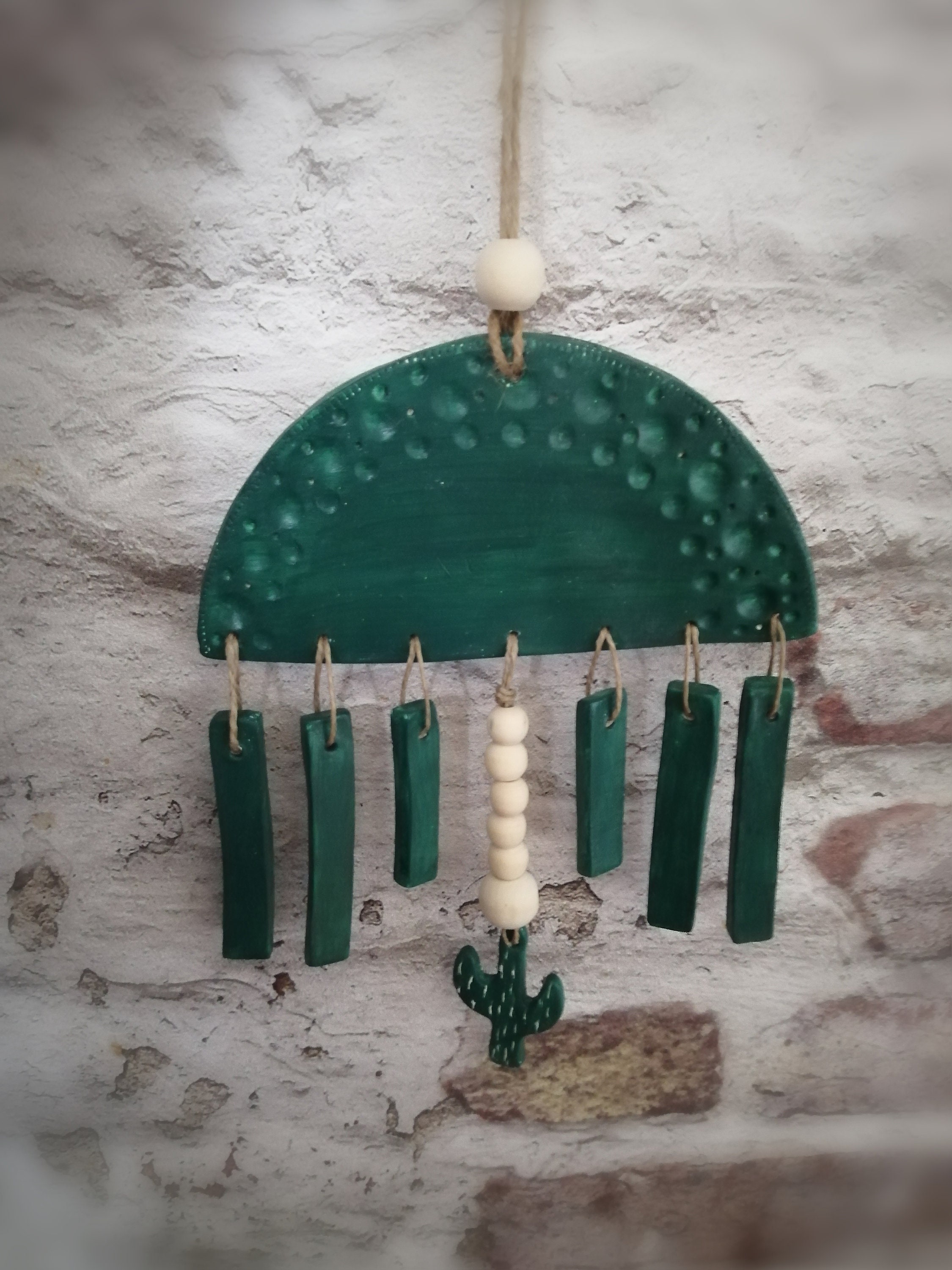 Suspension Murale Ethnique Verte en Argile