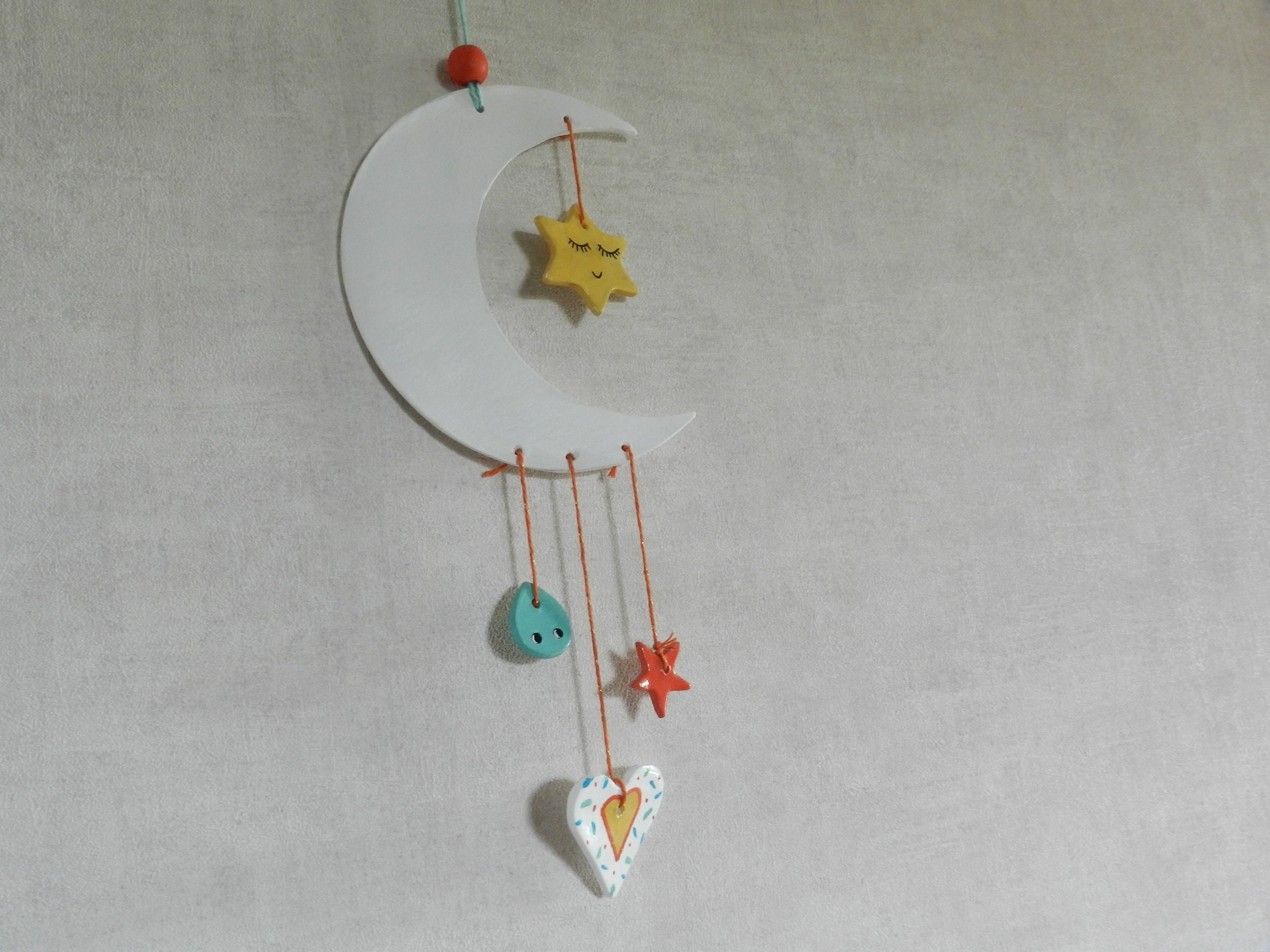 Suspension Murale Lune Blanche en Argile