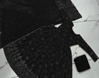 Tour ke cheap liye dress