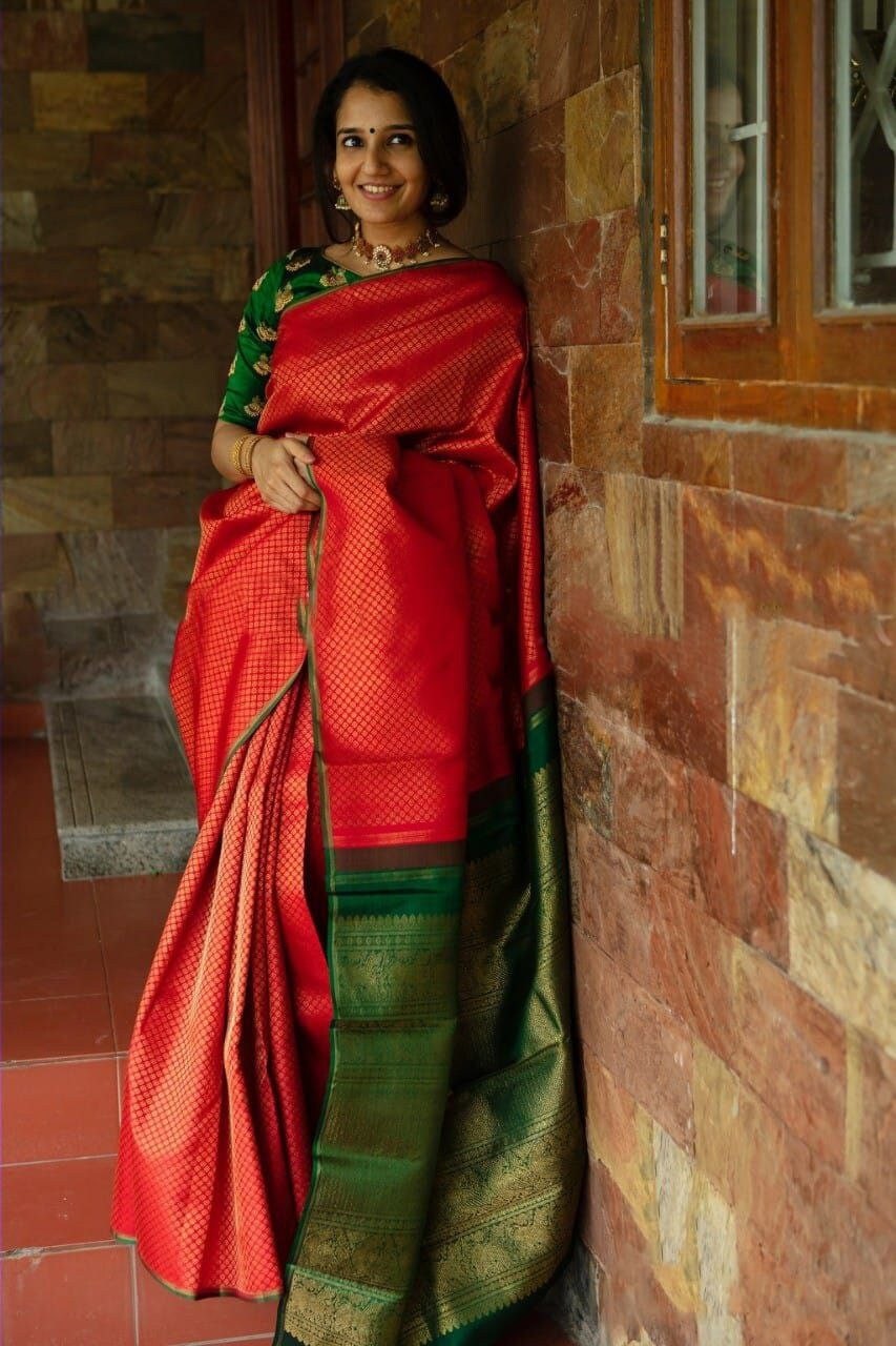 Plain Silk Saree With Golden Border