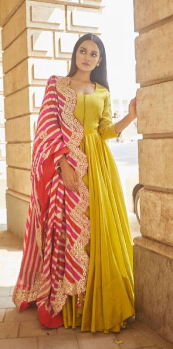 Rayon Plain Full Long Gown Type Kurti at Rs 550 in Surat | ID: 17754349473