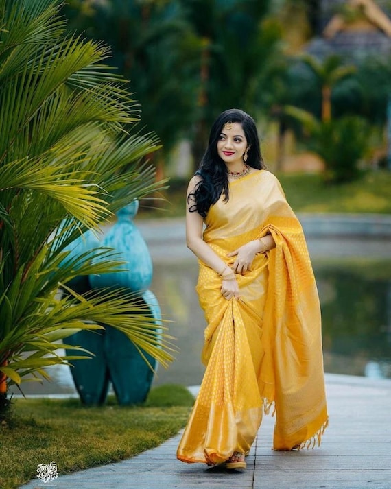 Wedding clearance haldi saree