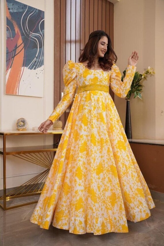 Embroidered Sleeveless Mustard yellow Georgette padded gown with linin –  Roshni Boutique