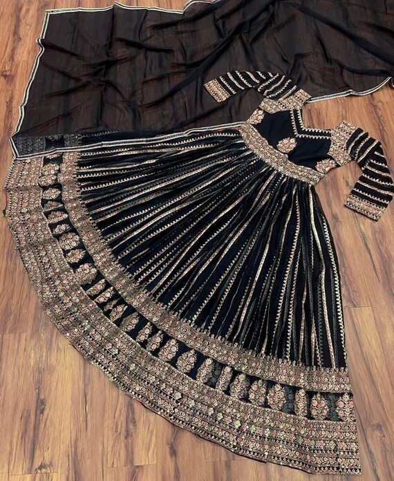 Buy Beautiful Black Stone and Zari Work Long Length Designer Gown at best  price - Gitanjali Fashions