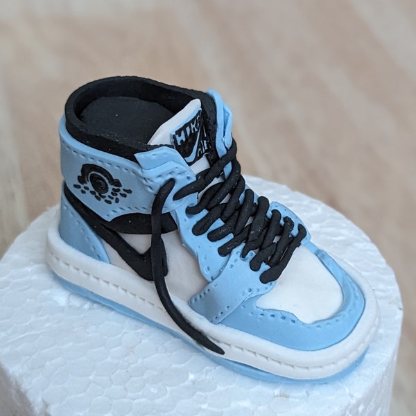 Small Nike Jordan Sneaker/Trainer/Shoe Cake Topper. Shoe cake decoration. Edible 3D fondant/gum paste topper of a sneaker